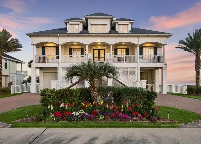 Galveston tree-lined street — Houston TX