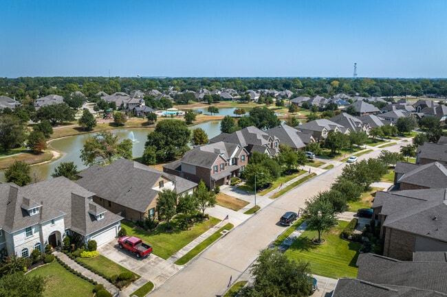 Katy neighborhood architecture — Houston TX