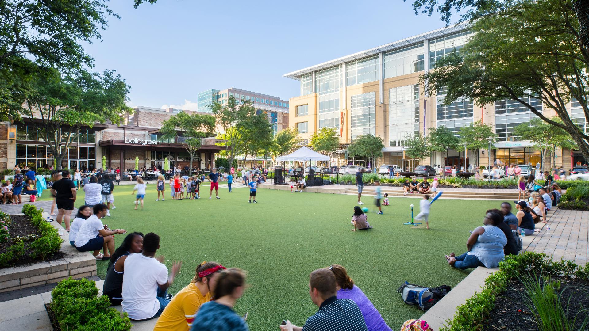 Memorial Villages neighborhood streetscape — Houston TX