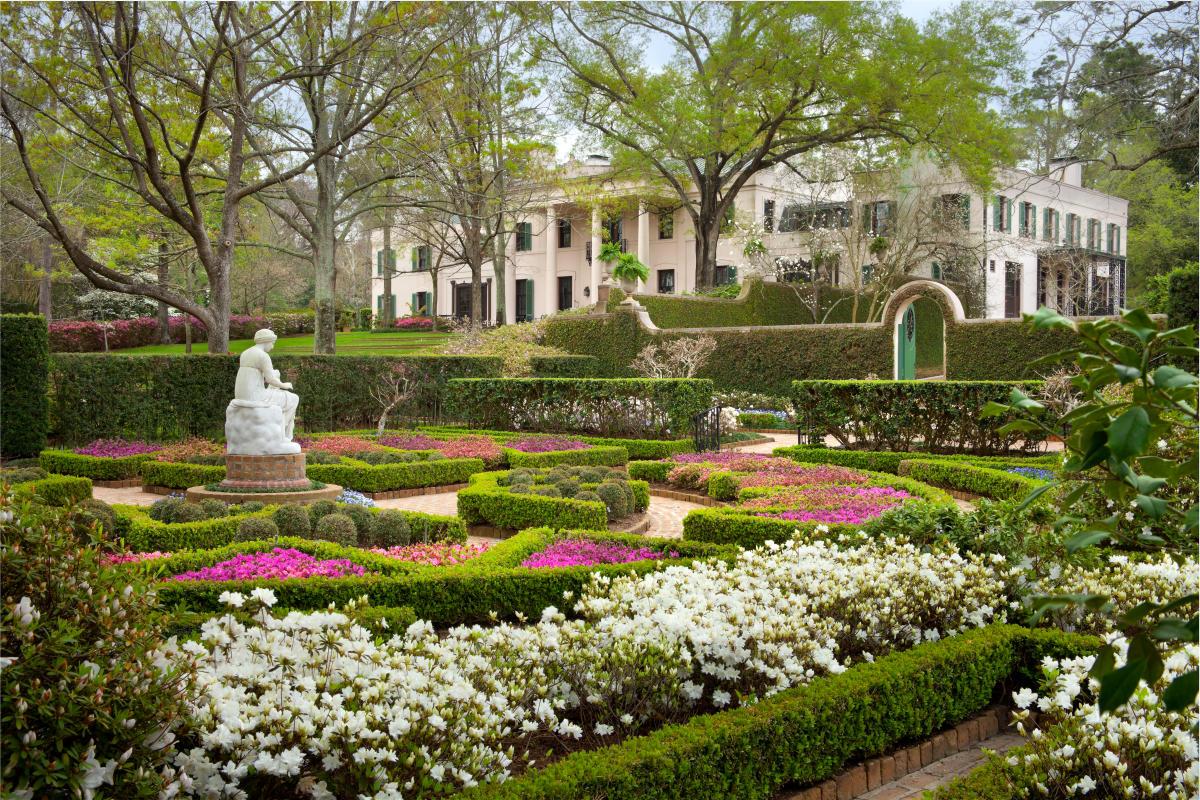River Oaks Houston neighborhood — Milica Homes luxury real estate