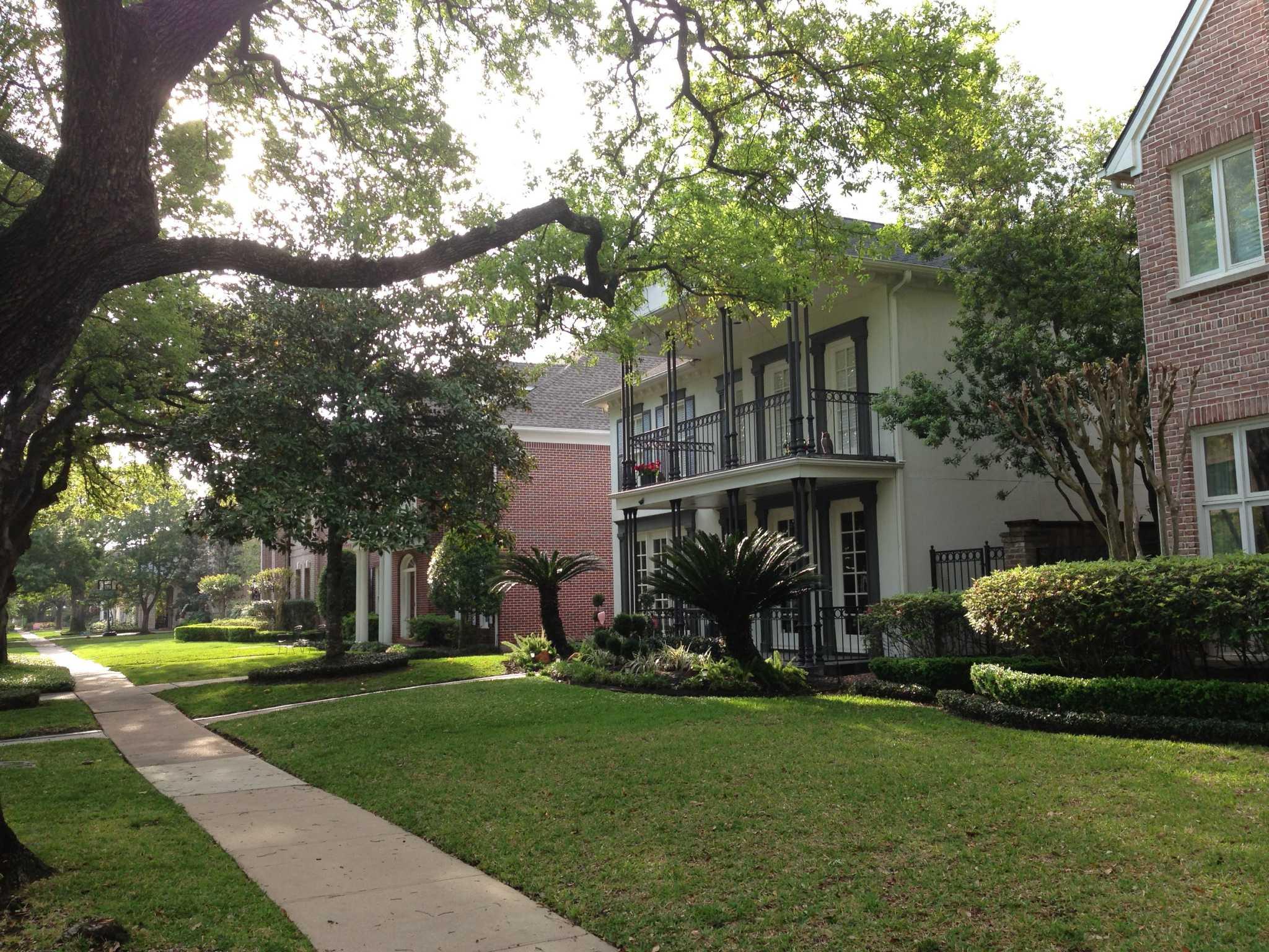 West University & Southside Place residential architecture — Houston TX